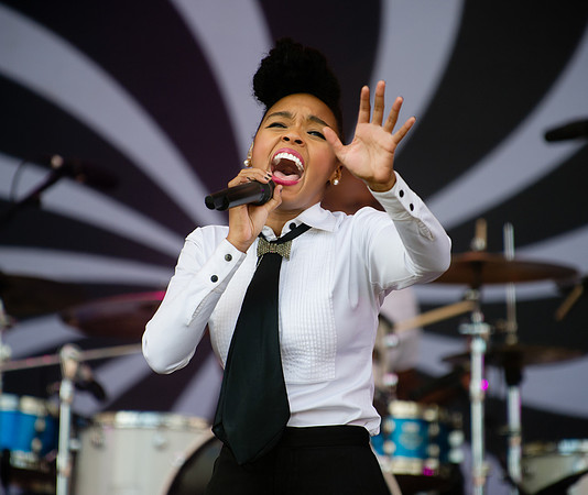 Janelle Monae-12