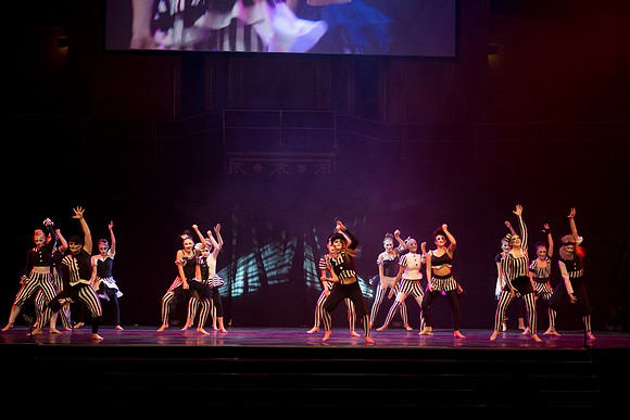 Everybody Performance
