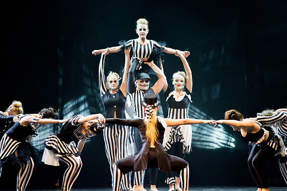 Everybody Performance