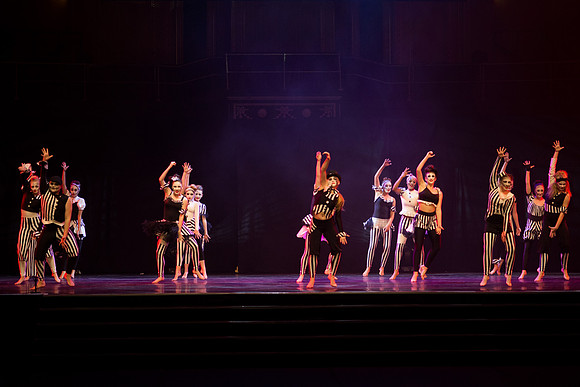 Everybody Performance