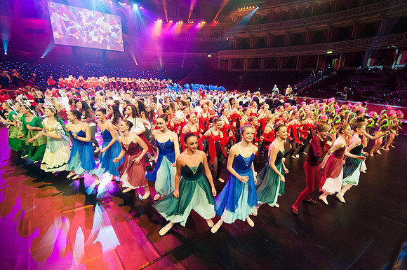 Rehearsals Finale & Backstage-121