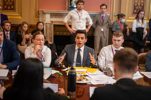 Model UN 2022-107