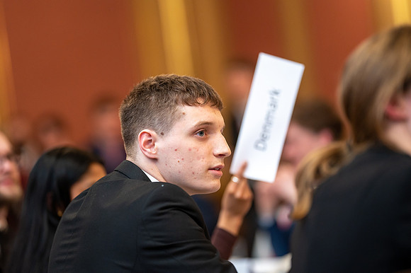 Model UN 2022-137