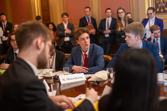 Model UN 2022-112