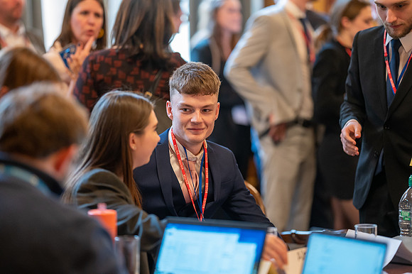 Model UN 2022-52