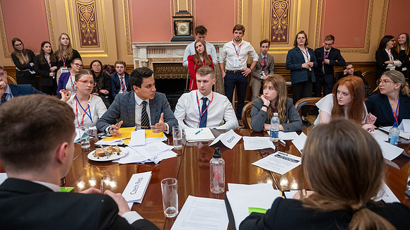 Model UN 2022-142