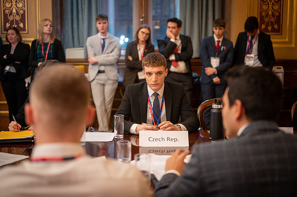 Model UN 2022-105