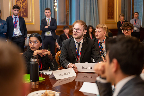 Model UN 2022-114