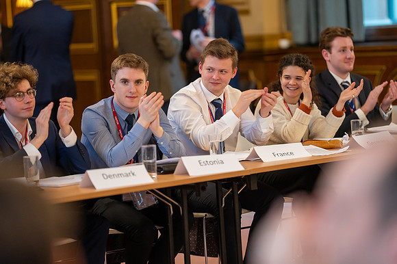 Model UN 2022-40