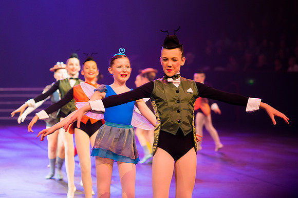 Spider's Banquet Performance