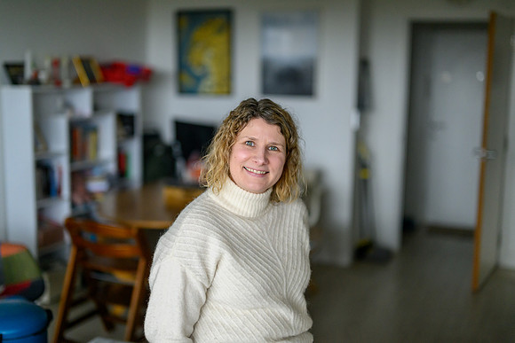 Johanna Finland 44-33